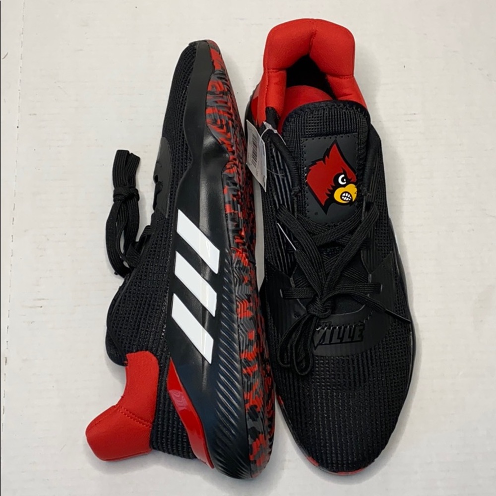 Adidas men’s sz 15 pro bounce low the ville